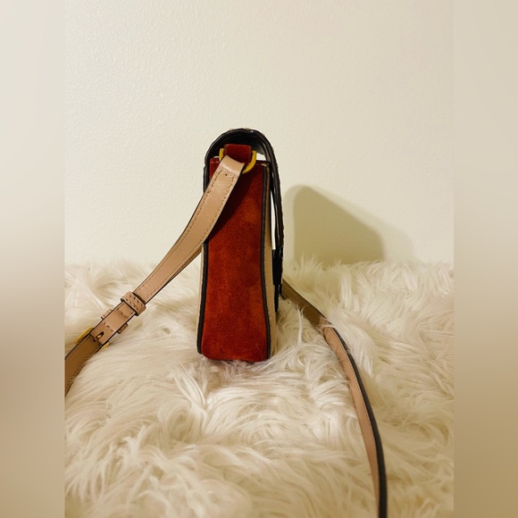 Tory Burch MCGRAW EMBOSSED CROSS-BODY - Picture 3 of 9